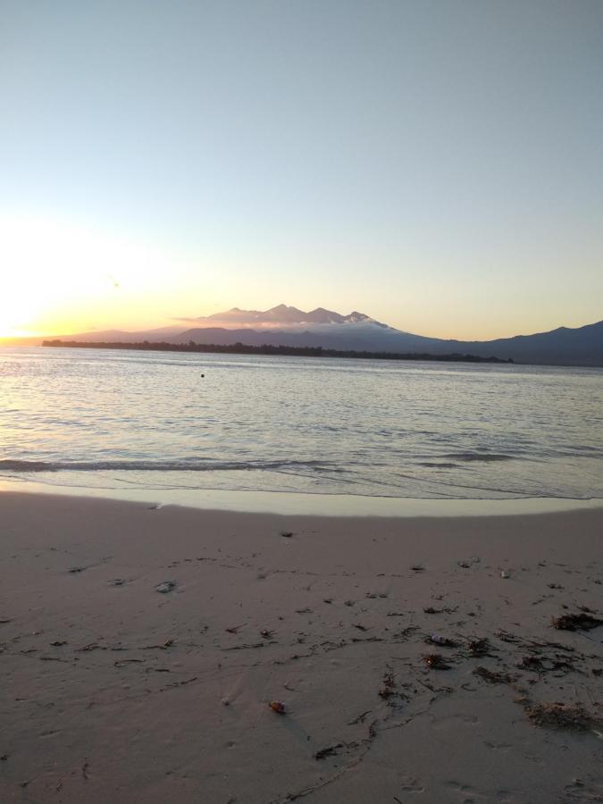 Cnunk Bungalow Gili Meno Extérieur photo